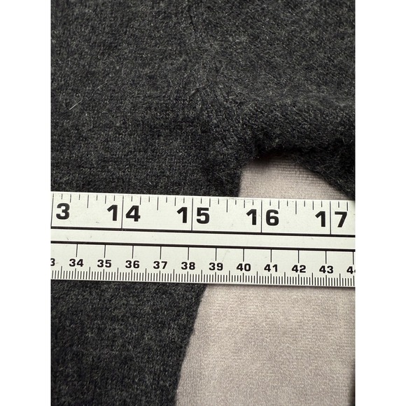 NWT Qi Cashmere Sweater Women Small Gray Blue Trim V Neck 100% Cashmere Pullover - Picture 6 of 16